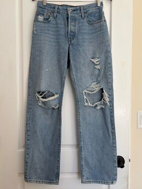 Levi's 100% Cotton Light Blue Distressed Straight Jeans (25)